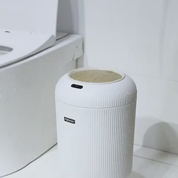 AuraBin™- The Hygienic Touchless Trash Can